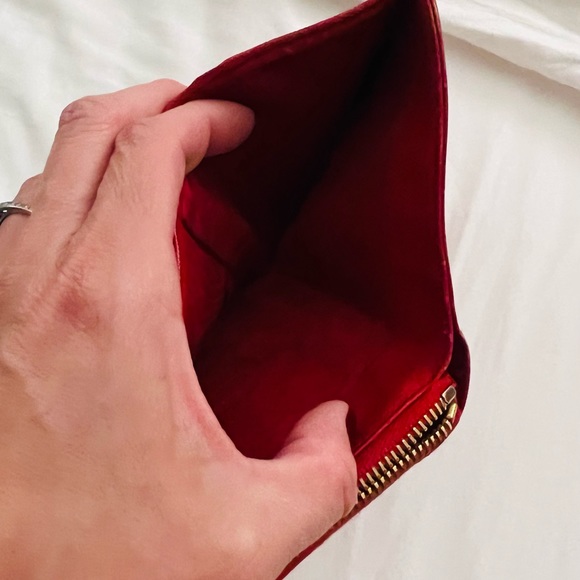 Authentic Prada Wallet * All Offers Welcome - Picture 5 of 5